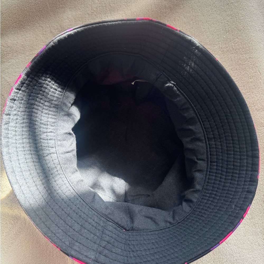 Bucket hat - Picture 3 of 3